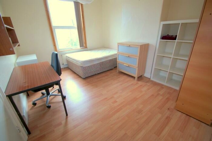 3 Bedroom Terraced House To Rent In Hessle Street, Hyde Park, Leeds, LS6