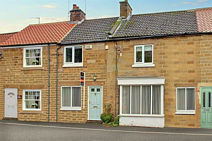 3 Bedroom Terraced House For Sale In High Street, Swainby, DL6