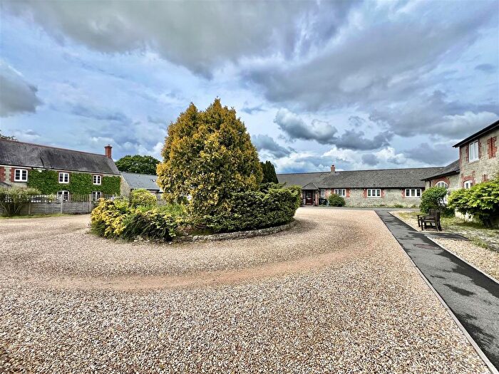 2 Bedroom Barn Conversion For Sale In Shorts Green Lane, Motcombe, Shaftesbury, SP7