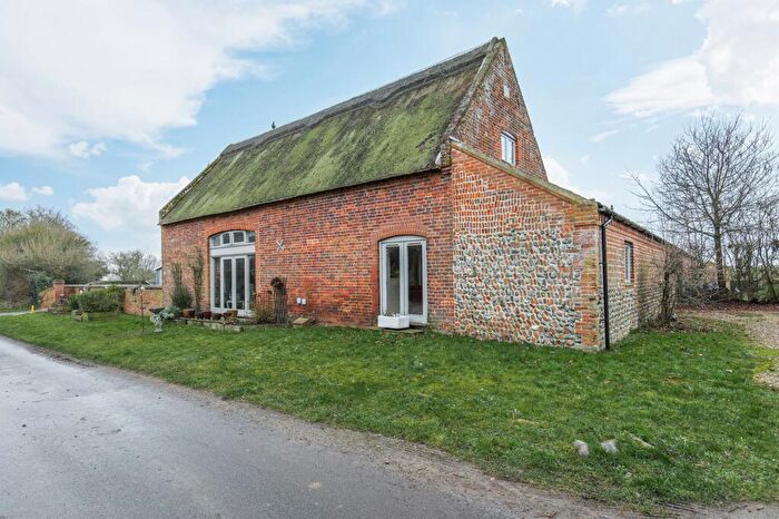 2 Bedroom Barn Conversion For Sale In Suffield, NR11