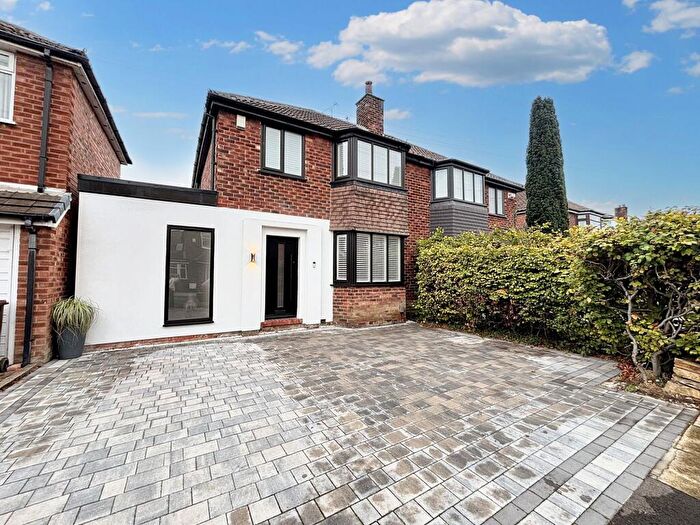 4 Bedroom Semi-Detached House For Sale In Parkstone Lane, Worsley, M28