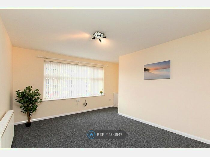 2 Bedroom Flat To Rent In Woodchurch Road, Birkenhead, CH42