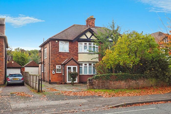 3 Bedroom Semi Detached House For Sale In Russell Drive, Wollaton, Nottingham, NG8
