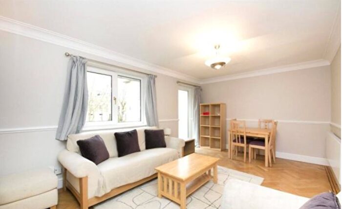 3 Bedroom Flat To Rent In Highbury New Park, London, N5