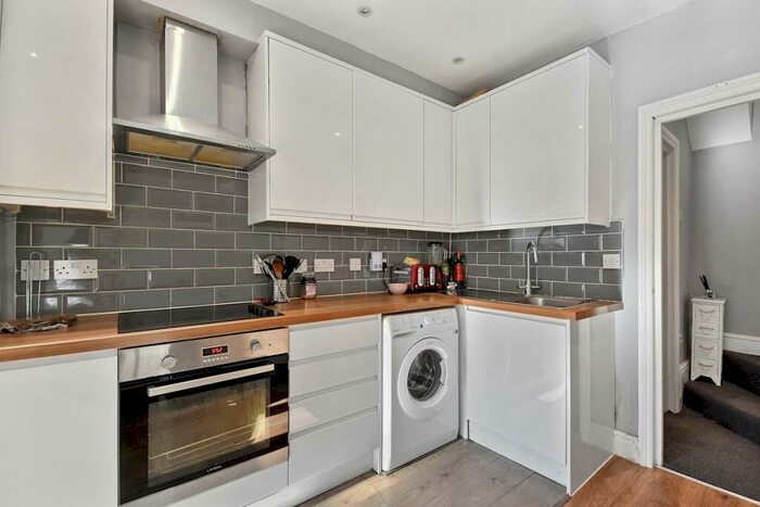 3 Bedroom Apartment To Rent In Salisbury Road, London, N4