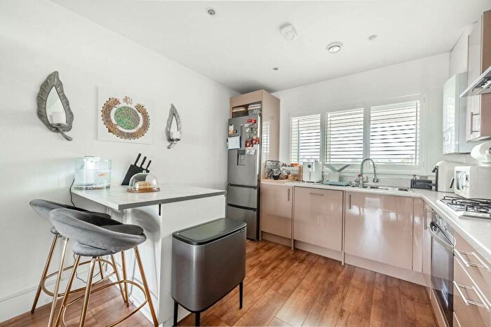 2 Bedroom Flat For Sale In Tranquil Lane, South Harrow, Harrow, HA2