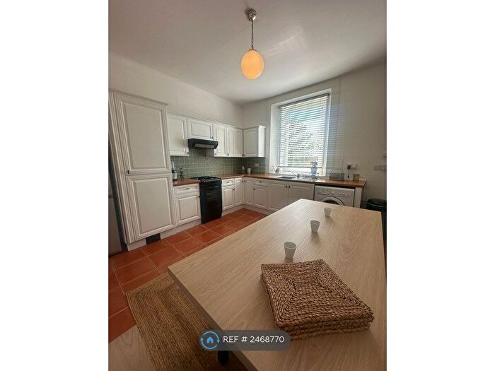 1 Bedroom Flat To Rent In Tollcross Road, Glasgow, G32