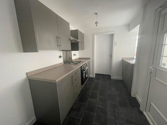 3 Bedroom Terraced House To Rent In Barden Lane, Burnley, BB10