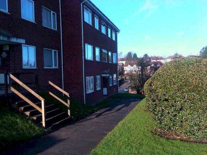 2 Bedroom Flat To Rent In Buchanan Court, Buchanan Drive, Luton, LU2