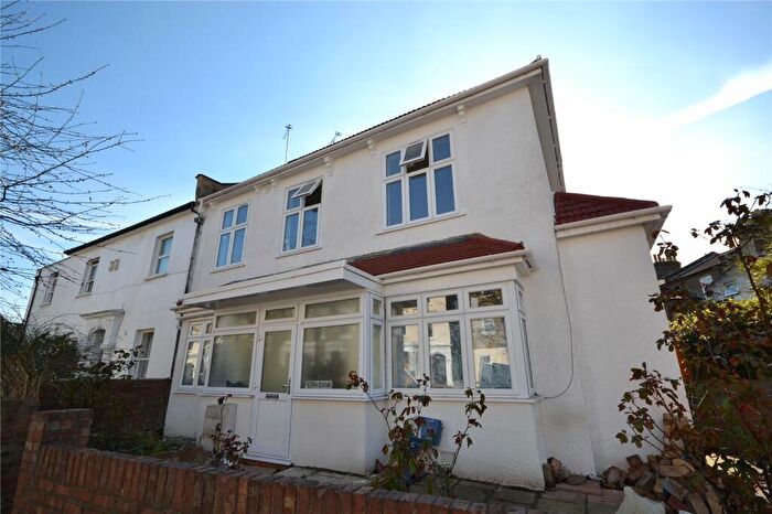 4 Bedroom Semi-Detached House To Rent In Florence Road, Finsbury Park, London, N4