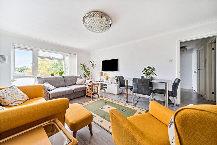 1 Bedroom Flat For Sale In Red Hill, Chislehurst, BR7
