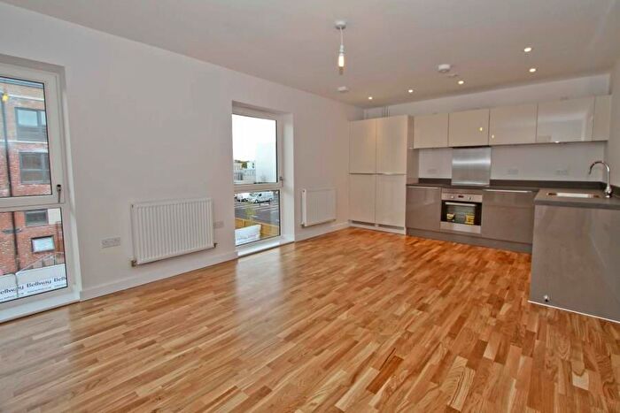 2 Bedroom Flat To Rent In Emerald Court, Ruislip, HA4