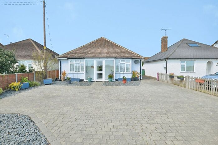 2 Bedroom Detached House For Sale In Dymchurch Road, New Romney, Kent, TN28
