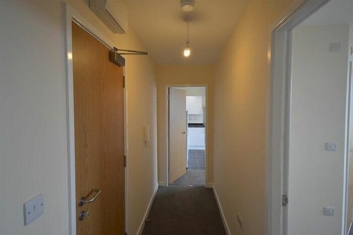 2 Bedroom Flat To Rent In Burleys Way, Leicester, LE1