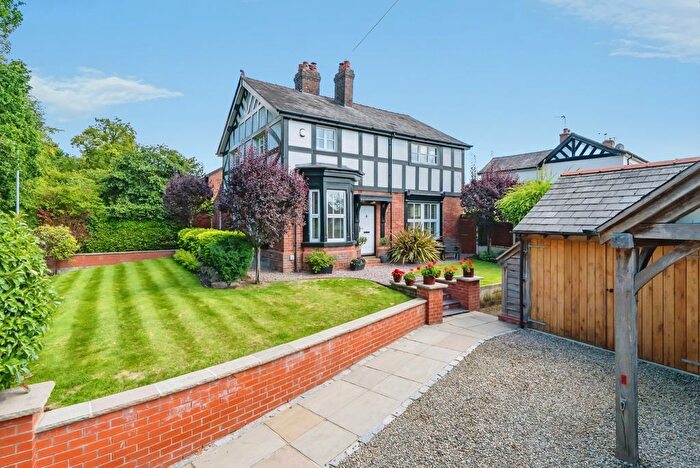 3 Bedroom Detached House For Sale In Weaste Lane, Thelwall, Warrington, Cheshire, WA4