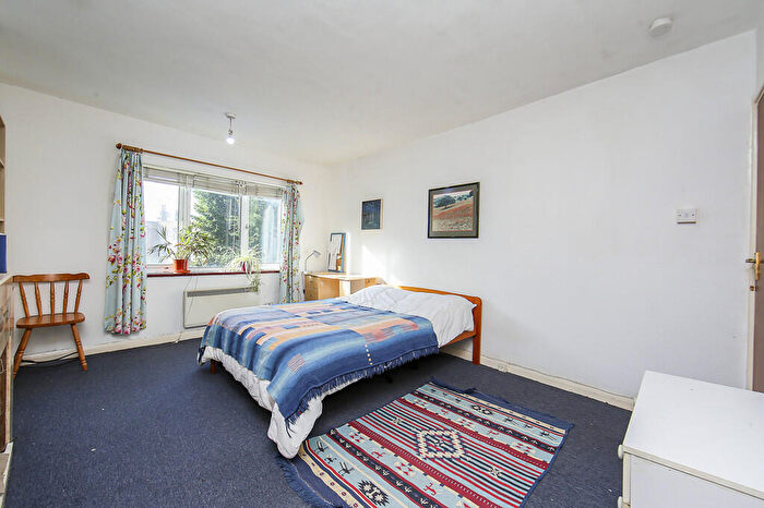 3 Bedroom Flat To Rent In Fairfield Gardens, Crouch End, London, N8