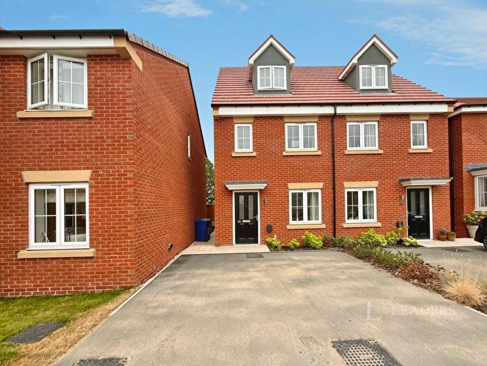 3 Bedroom Semi Detached House To Rent In Bronte Way, Wombwell, Barnsley, S73