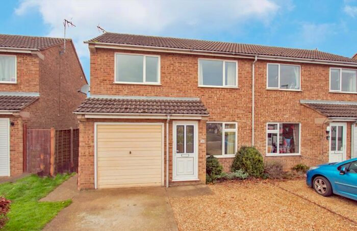 3 Bedroom Semi-Detached House To Rent In Perth Road, Stamford PE9