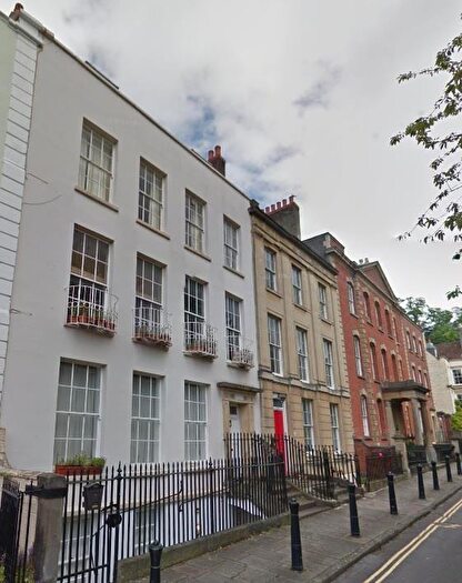 2 Bedroom Flat To Rent In Dowry Square, Bristol, BS8