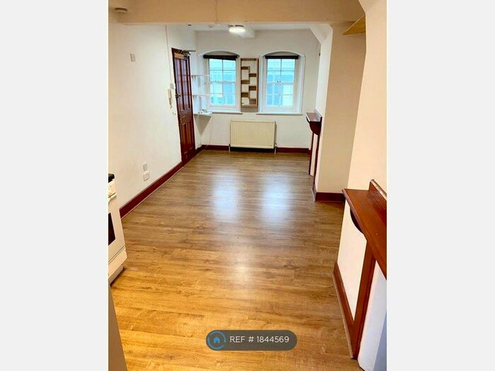 Studio To Rent In Worship Street, London, EC2A