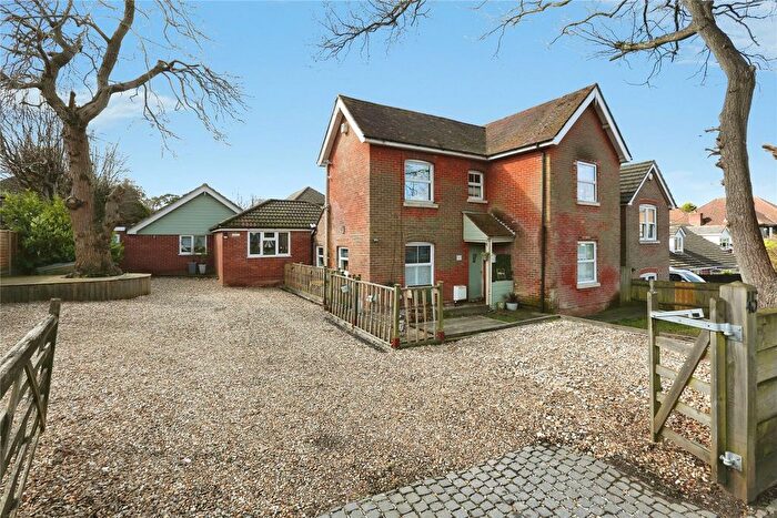 4 Bedroom Detached House For Sale In Church Road, Locks Heath, Southampton, Hampshire, SO31
