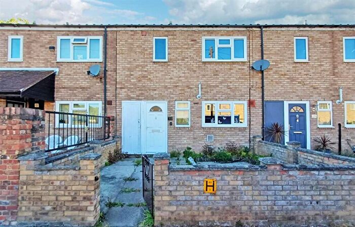 3 Bedroom Terraced House For Sale In Castledine Road, Penge, SE20