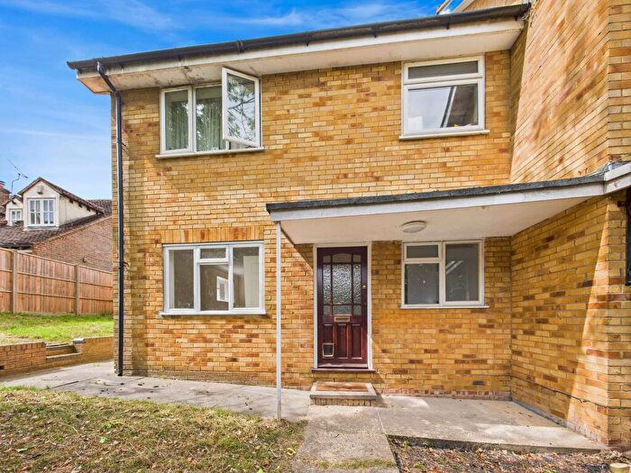 2 Bedroom Maisonette To Rent In Juniper Lane, Wooburn Green, High Wycombe, Buckinghamshire, HP10