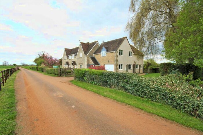 6 Bedroom Semi-Detached House To Rent In Tockenham Court Farm, Tockenham, SN4
