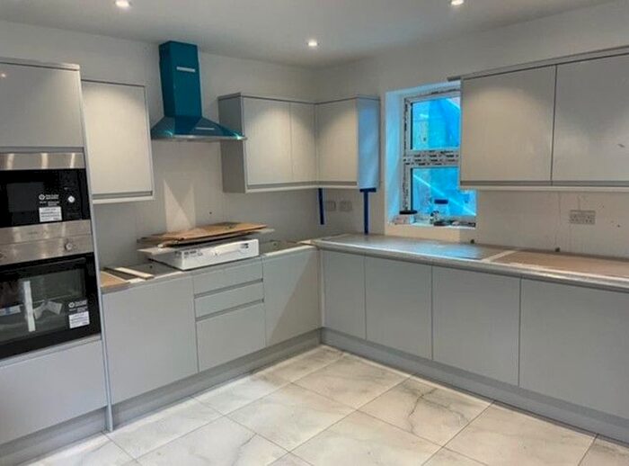 10 Bedroom End Of Terrace House To Rent In Aylward Road, London, SE23