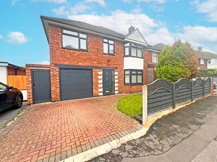 4 Bedroom Detached House For Sale In Highfield Crescent, Wigston, Leicestershire, LE18