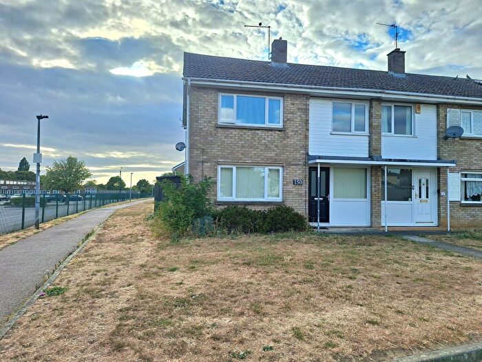 3 Bedroom End Of Terrace House For Sale In Southfields Avenue, Peterborough, PE2