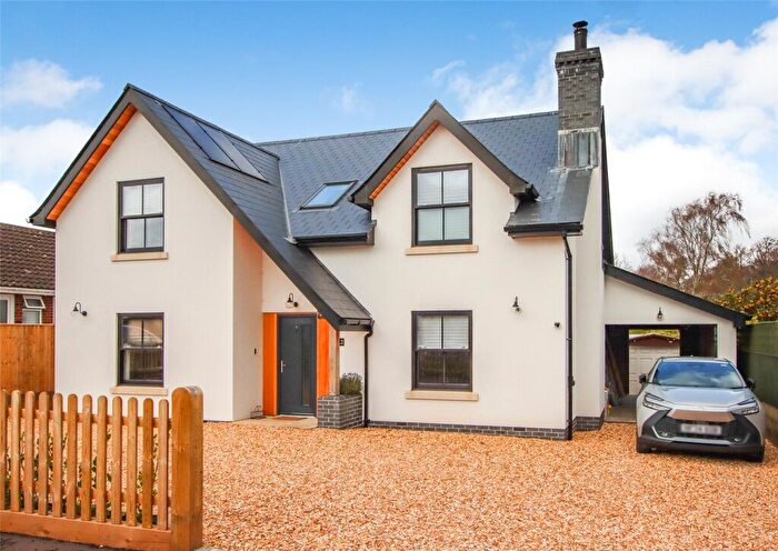 4 Bedroom Detached House For Sale In Cowley Road, Lymington, Hampshire, SO41