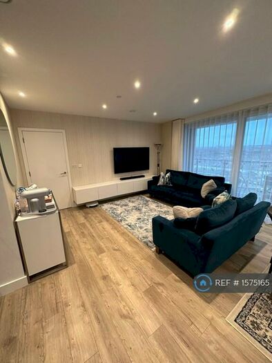 2 Bedroom Flat To Rent In Beck Square, London, E10