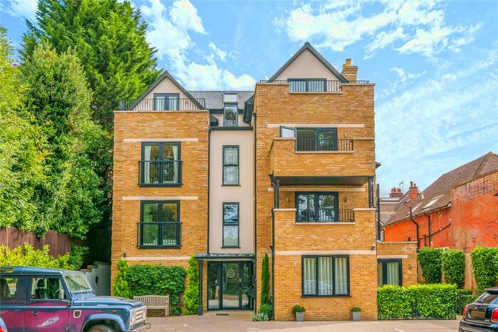 2 Bedroom Flat To Rent In Pine Ridge, Hitchen Hatch Lane, Sevenoaks, Kent, TN13