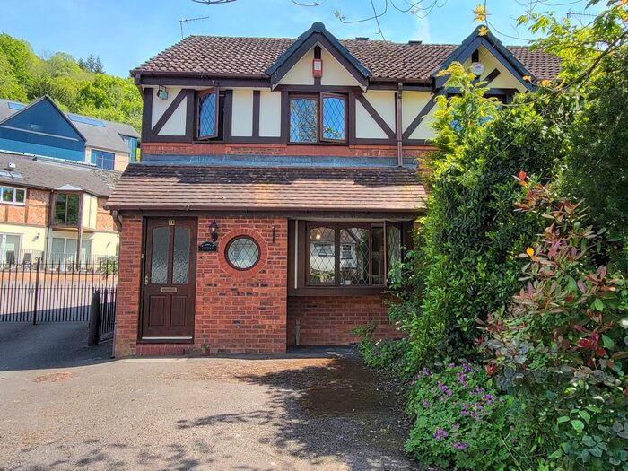 3 Bedroom House To Rent In Tinmans Green, Redbrook, NP25