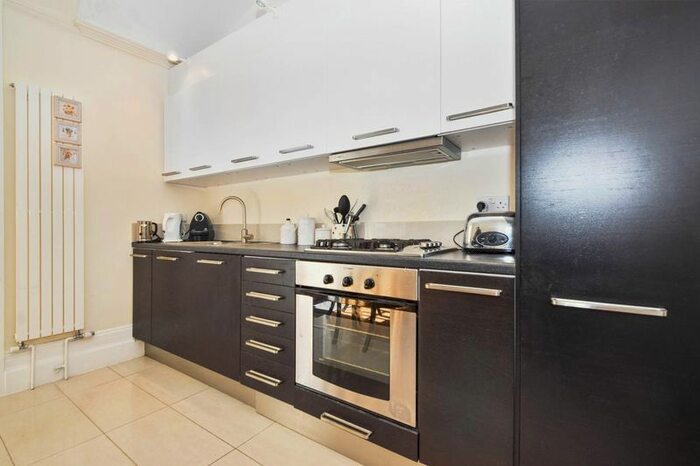 1 Bedroom Flat To Rent In Beautiful One Bedroom, Flat With Utility Room, SW6