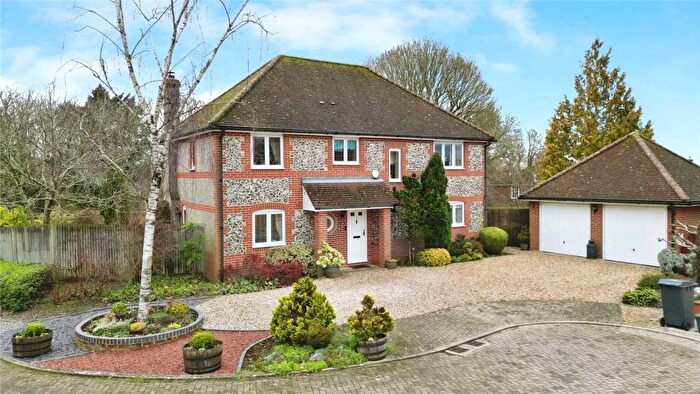4 Bedroom Detached House For Sale In The Green, Kintbury, Hungerford, Berkshire, RG17