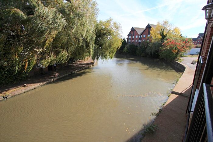 1 Bedroom Flat To Rent In Bluebell Court, Linslade, LU7