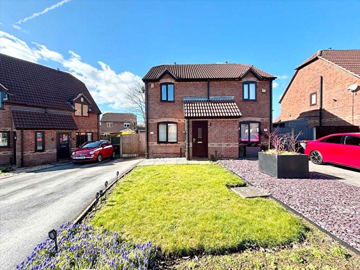 2 Bedroom Semi Detached House To Rent In Kingswood Drive, Kirkby In Ashfield, NG17