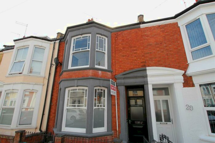 5 Bedroom Terraced House To Rent In Lutterworth Road, Northampton, NN1