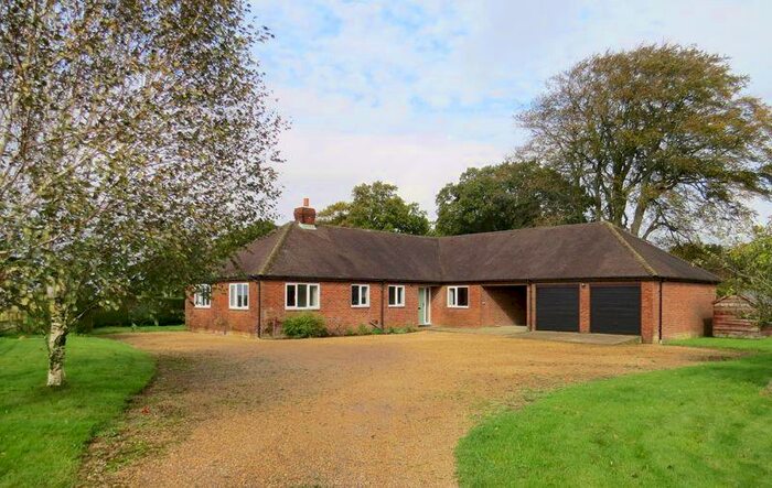4 Bedroom Bungalow To Rent In Colemore, Nr Alton / Petersfield, Hampshire, GU34
