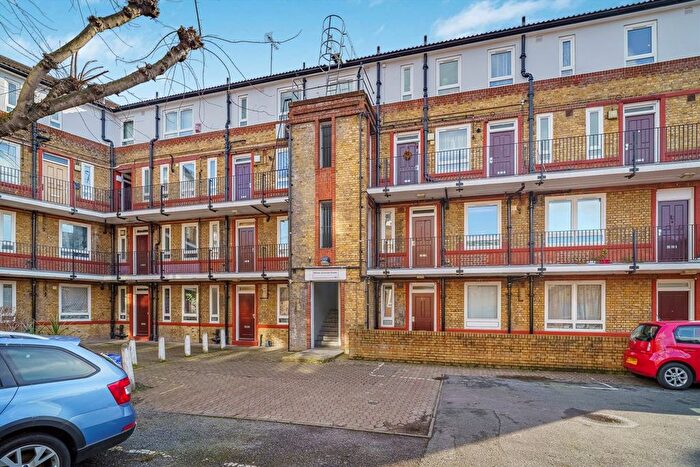 1 Bedroom Flat To Rent In Whites Grounds Estate, London, SE1