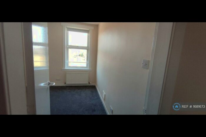 3 Bedroom Flat To Rent In Arklay Street, Dundee, DD3