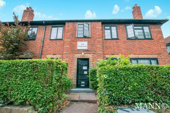 1 Bedroom Flat To Rent In Silverdale Thorpe Close, London, SE26