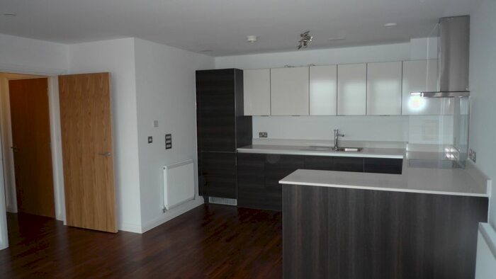 2 Bedroom Flat To Rent In Stanley Road, Wimbledon Town Centre, SW19