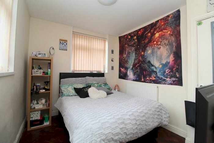 2 Bedroom Flat To Rent In Newport Road, Roath, Cardiff CF24