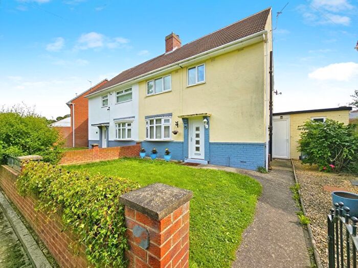 3 Bedroom Semi-Detached House For Sale In Ash Avenue, Newcastle Upon Tyne, NE13