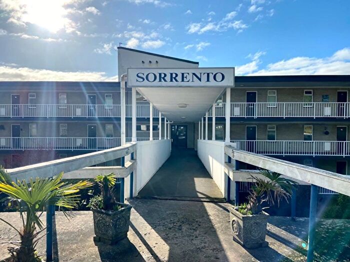 1 Bedroom Flat To Rent In Middle Warberry Road, Torquay, TQ1