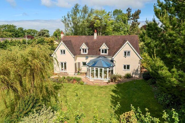 4 Bedroom Detached House For Sale In Mill Lane, Exton, EX3