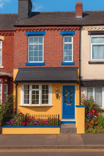 4 Bedroom Detached House To Rent In Hartshill Road, Stoke-On-Trent, Staffordshire, ST4